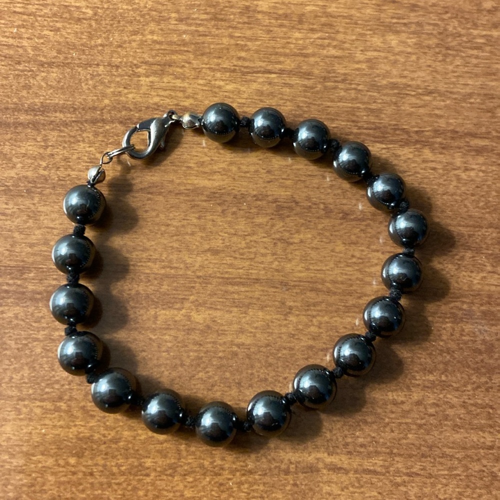 Grey bead bracelet